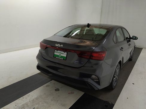 Used 2022 Kia Forte LXS image 7