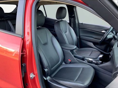 Used 2024 Buick Encore GX Sport Touring w/ Comfort Package image 19