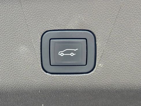 Certified 2024 Cadillac Escalade Sport w/ LPO, ONYX Package AWD/4WD image 38