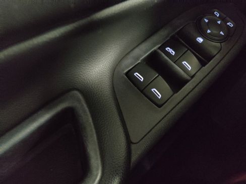 Used 2020 Chevrolet Equinox LT image 27