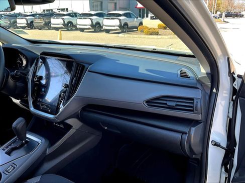 Used 2025 Subaru Crosstrek 2.0i Premium AWD/4WD image 13