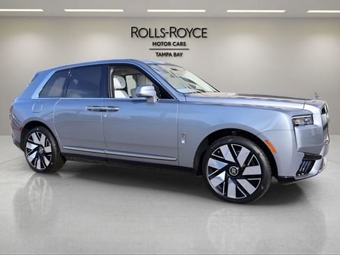 New 2026 Rolls-Royce Cullinan AWD/4WD image 10