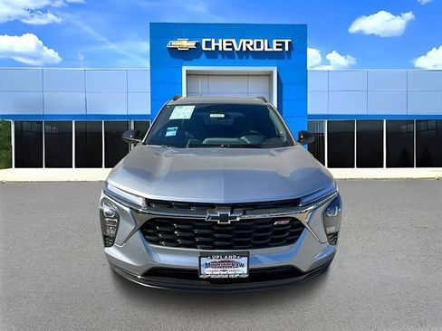 New 2026 Chevrolet Trax RS w/ Sunroof Package image 8