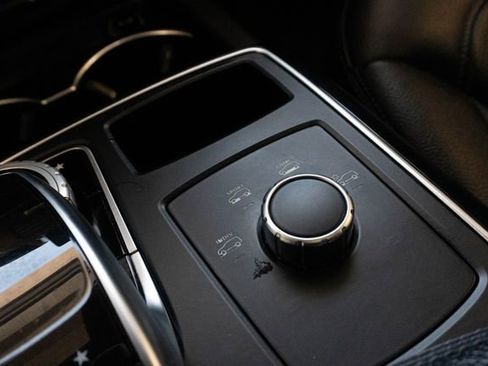 Used 2017 Mercedes-Benz GLE 350 image 25