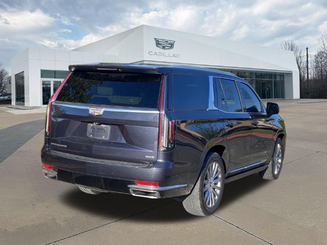 Used 2023 Cadillac Escalade Premium Luxury w/ Performance Package AWD/4WD image 3