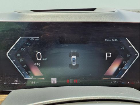 Used 2023 BMW X7 xDrive40i w/ Premium Package AWD/4WD image 15