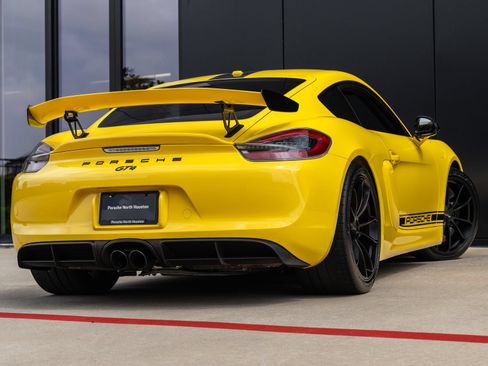 Certified 2016 Porsche Cayman GT4 RWD image 11