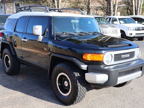 Used 2007 Toyota FJ Cruiser 4WD image 3