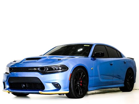 Used 2023 Dodge Charger Scat Pack w/ Plus Group RWD image 3