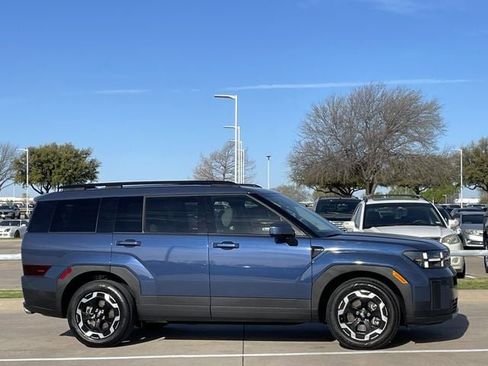 Used 2025 Hyundai Santa Fe SEL image 3