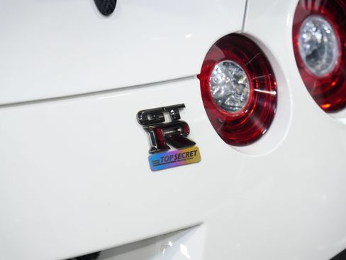 Used 2017 Nissan GT-R Premium AWD/4WD image 20