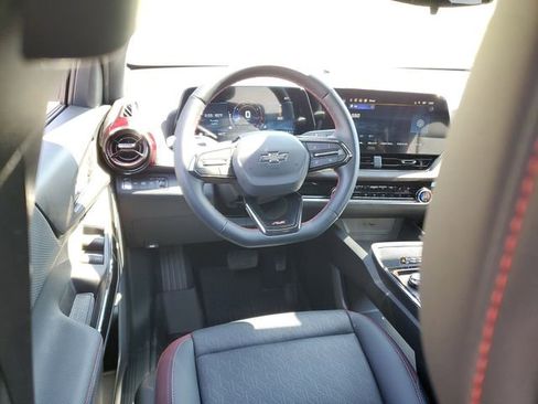 New 2026 Chevrolet Equinox RS w/ Convenience Package III AWD/4WD image 11