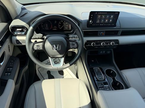 Certified 2025 Honda Pilot EX-L image 12