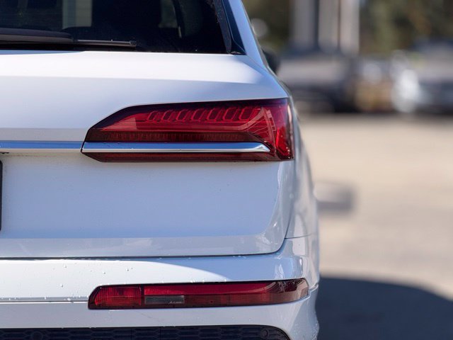 Used 2025 Audi Q7 3.0T Premium Plus AWD/4WD image 6
