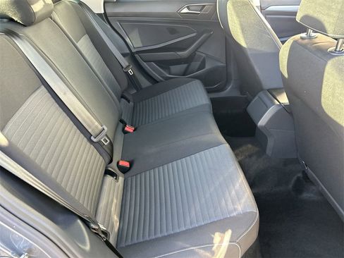 Certified 2025 Volkswagen Jetta S image 9