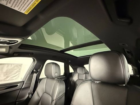 Certified 2026 Porsche Macan AWD/4WD image 30