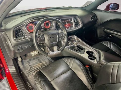Used 2016 Dodge Challenger SRT Hellcat RWD image 11