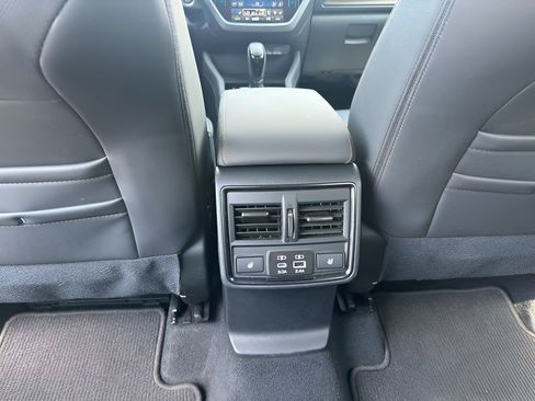 Used 2025 Subaru Forester Touring AWD/4WD image 22