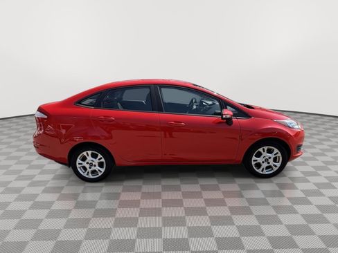 Used 2015 Ford Fiesta SE w/ Comfort Package image 8