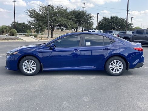 New 2026 Toyota Camry LE image 8