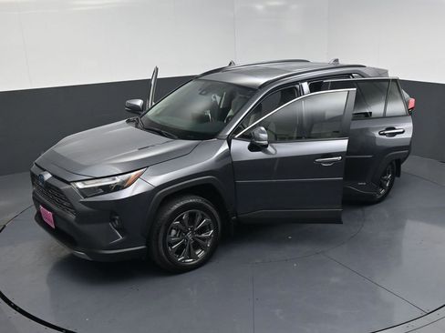 Used 2024 Toyota RAV4 Limited image 25