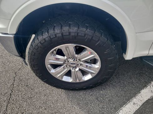 Used 2020 Ford F150 Lariat w/ Equipment Group 502A Luxury image 8