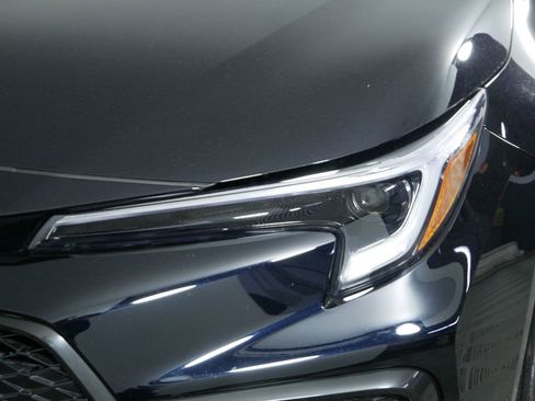 Used 2025 Toyota Corolla SE w/ Convenience Package FWD image 14