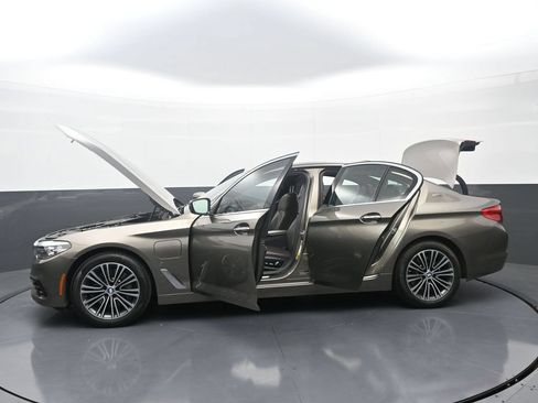 Used 2018 BMW 530e xDrive AWD/4WD image 41