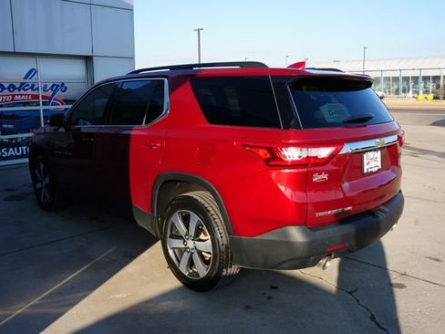Used 2021 Chevrolet Traverse LT w/ LT Premium Package image 38