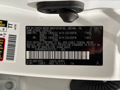 Used 2023 Toyota Highlander XLE AWD/4WD image 33