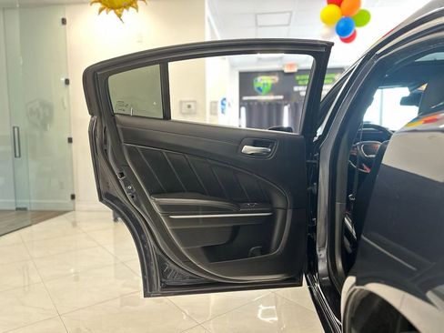 Used 2019 Dodge Charger SXT w/ Plus Group image 38