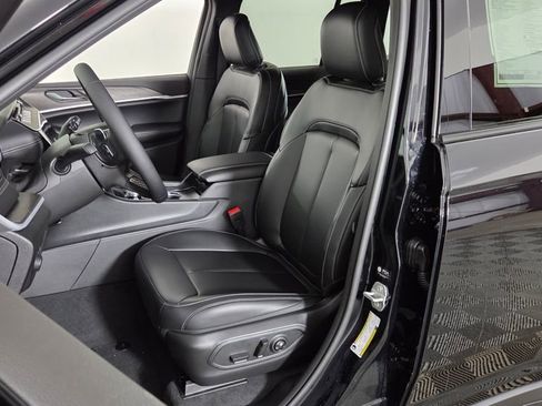 New 2026 Jeep Grand Cherokee Limited image 14