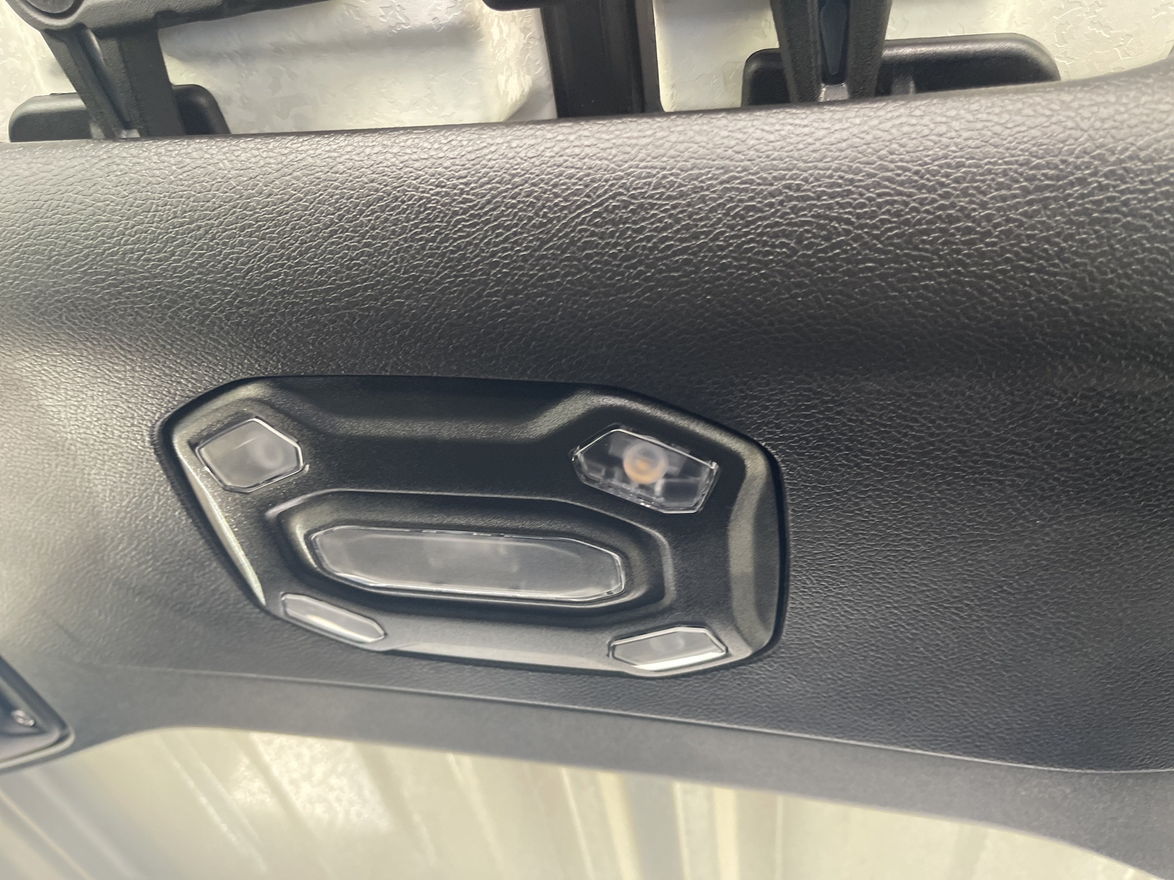 Used 2023 Jeep Gladiator Sport AWD/4WD image 33