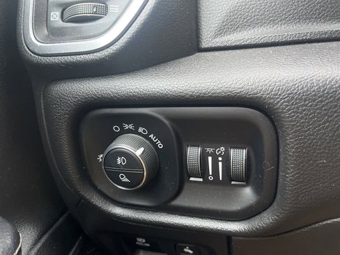 Used 2022 RAM 1500 Laramie image 19