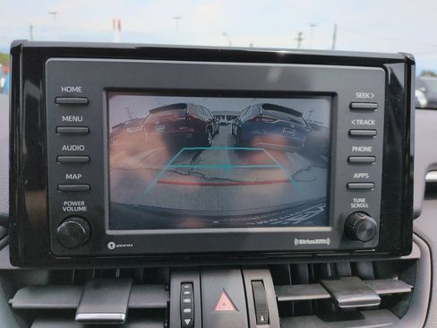 Certified 2022 Toyota RAV4 XLE Premium AWD/4WD image 20