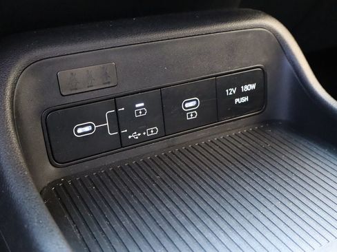 Used 2025 Hyundai Kona SEL FWD image 23