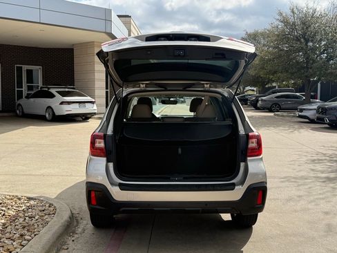 Used 2018 Subaru Outback 2.5i Limited image 5
