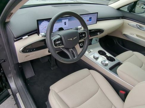 Used 2026 Genesis GV70 2.5T Select image 9