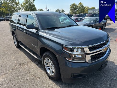 Used 2019 Chevrolet Suburban LT AWD/4WD image 3