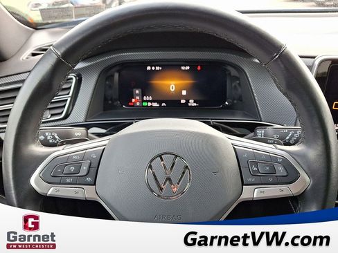 Certified 2024 Volkswagen Atlas Cross Sport SEL R-Line image 20