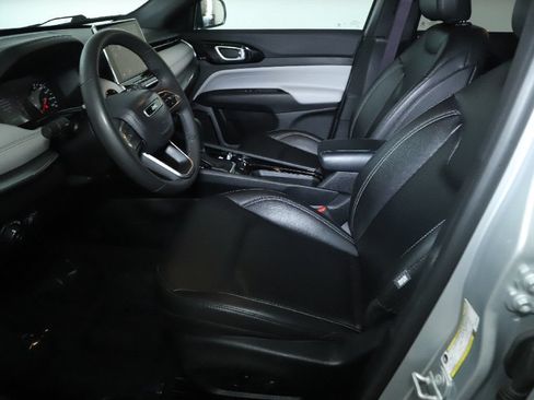 Used 2025 Jeep Compass Limited AWD/4WD image 18