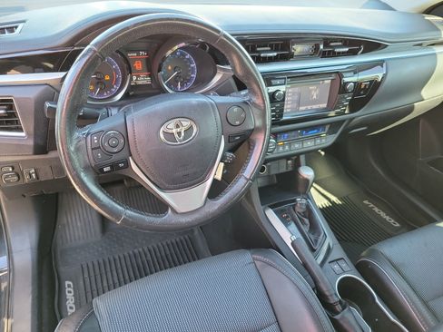 Used 2016 Toyota Corolla S image 2