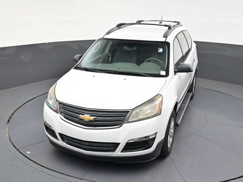 Used 2017 Chevrolet Traverse LS FWD image 18
