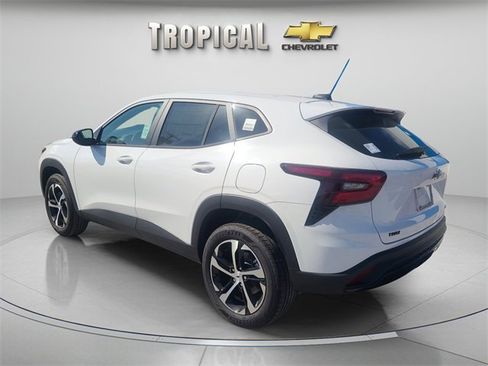 New 2026 Chevrolet Trax RS image 3