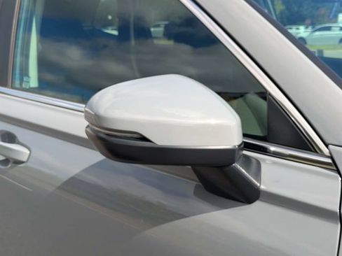 Used 2024 Honda CR-V EX image 12