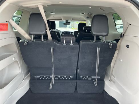 Used 2023 Chrysler Pacifica Touring-L FWD image 26