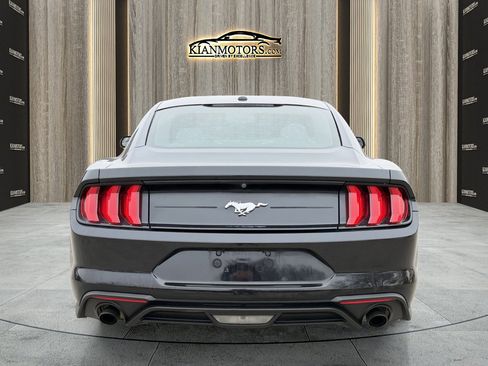 Used 2019 Ford Mustang Coupe image 6