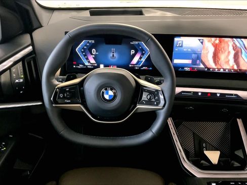 Used 2025 BMW X3 xDrive30i w/ Premium Package image 5