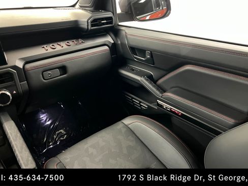 Used 2024 Toyota Tacoma TRD Pro AWD/4WD image 10