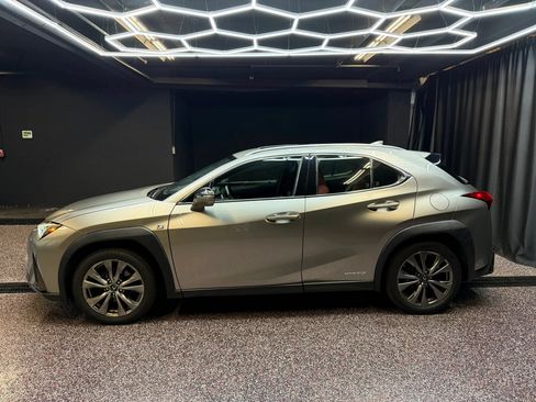Used 2019 Lexus UX 250h F Sport w/ F Sport Luxury Package AWD/4WD image 4